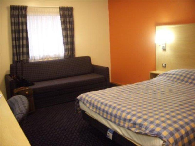 Travelodge Liverpool Central Exterior foto